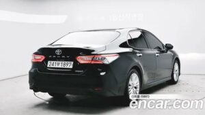Toyota Camry 2.5 XLE HYBRID 2020 года из Южной Кореи