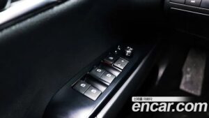 Toyota Camry 2.5 XLE HYBRID 2020 года из Южной Кореи