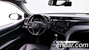 Toyota Camry 2.5 XLE HYBRID 2020 года из Южной Кореи