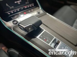 Audi A7 55 TFSI 4WD Premium 2022 года из Южной Кореи