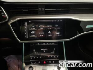 Audi A7 55 TFSI 4WD Premium 2022 года из Южной Кореи