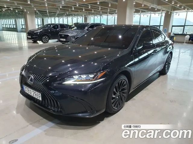 Lexus ES Executive 2021 года из Кореи