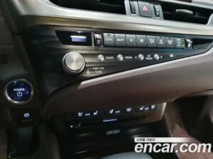 Lexus ES Executive 2021 года из Южной Кореи
