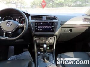 Volkswagen Tiguan 2.0 TDI Premium 2020 года из Южной Кореи