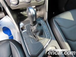 Volkswagen Tiguan 2.0 TDI Premium 2020 года из Южной Кореи