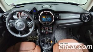 Mini Cooper DEFAULT 2020 года из Южной Кореи