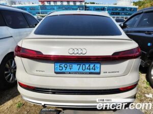 Audi e-tron 55 4WD Sportback 2022 года из Южной Кореи