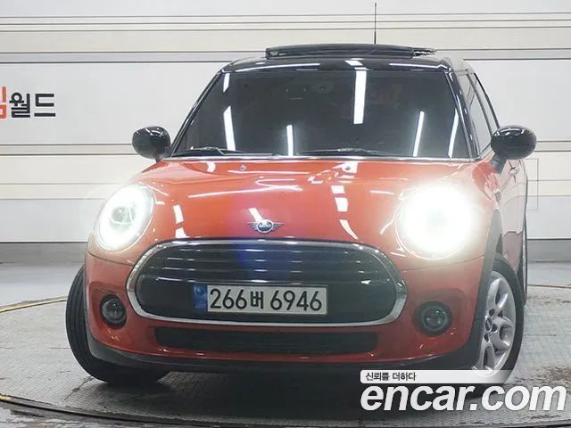 Mini Cooper 5Door HIGH 2021 года из Кореи