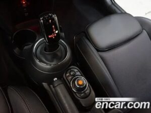 Mini Cooper 5Door HIGH 2021 года из Южной Кореи
