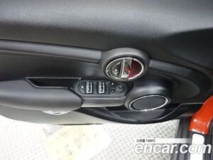 Mini Cooper 5Door HIGH 2021 года из Южной Кореи