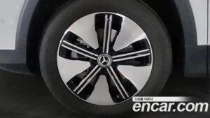 Mercedes-Benz EQB EQB300 4MATIC 2023 года из Южной Кореи