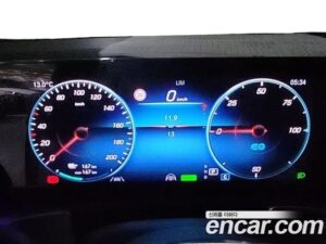 Mercedes-Benz EQB EQB300 4MATIC 2023 года из Южной Кореи