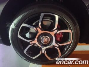 Rolls-Royce Cullinan 6.7 V12 Black Badge 2021 года из Южной Кореи