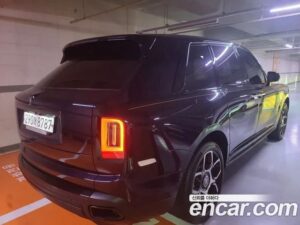 Rolls-Royce Cullinan 6.7 V12 Black Badge 2021 года из Южной Кореи