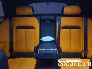 Rolls-Royce Cullinan 6.7 V12 Black Badge 2021 года из Южной Кореи