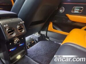 Rolls-Royce Cullinan 6.7 V12 Black Badge 2021 года из Южной Кореи