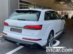 Audi Q7 55 TFSI 4WD Premium 2023 года из Южной Кореи
