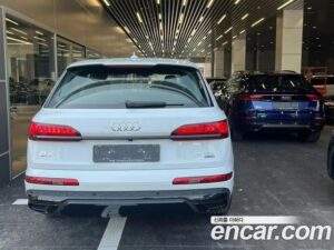Audi Q7 55 TFSI 4WD Premium 2023 года из Южной Кореи