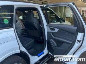 Audi Q7 55 TFSI 4WD Premium 2023 года из Южной Кореи