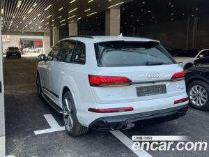 Audi Q7 55 TFSI 4WD Premium 2023 года из Южной Кореи