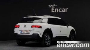Citroen-DS C4 CACTUS 1.5 BlueHDi SHINE 2021 года из Южной Кореи