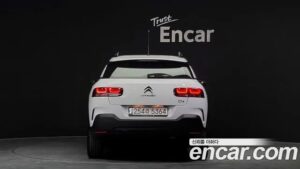 Citroen-DS C4 CACTUS 1.5 BlueHDi SHINE 2021 года из Южной Кореи