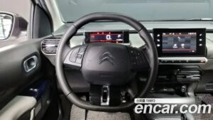 Citroen-DS C4 CACTUS 1.5 BlueHDi SHINE 2021 года из Южной Кореи