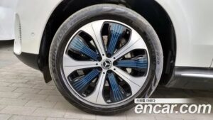 Mercedes-Benz EQC EQC400 4MATIC 2020 года из Южной Кореи