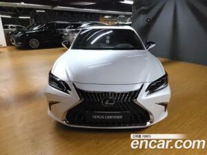 Lexus ES Executive 2022 года из Южной Кореи
