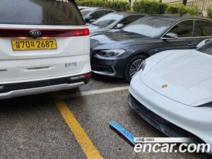 Porsche Taycan Base 2022 года из Южной Кореи