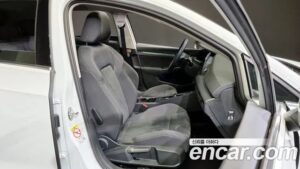 Volkswagen Golf 2.0 TDI Prestige 2022 года из Южной Кореи
