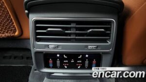 Audi Q8 45 TDI 4WD Premium 2020 года из Южной Кореи