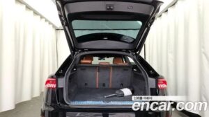 Audi Q8 45 TDI 4WD Premium 2020 года из Южной Кореи