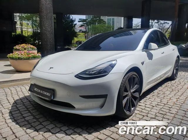 Tesla Model 3 Performance 2020 года из Кореи