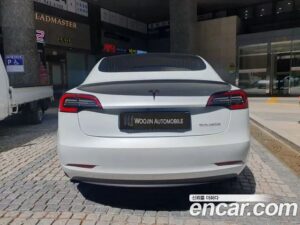 Tesla Model 3 Performance 2020 года из Южной Кореи
