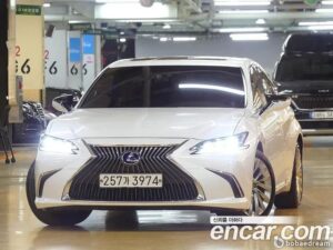 Lexus ES Executive 2021 года из Южной Кореи