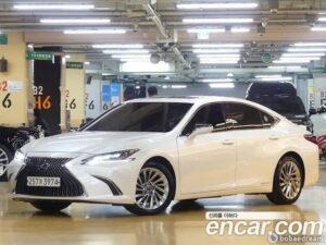 Lexus ES Executive 2021 года из Южной Кореи