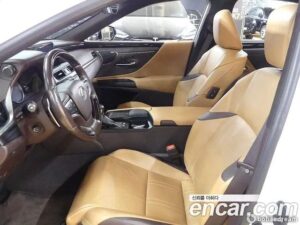 Lexus ES Executive 2021 года из Южной Кореи