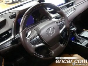 Lexus ES Executive 2021 года из Южной Кореи
