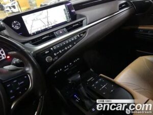 Lexus ES Executive 2021 года из Южной Кореи