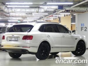 Bentley Bentayga 6.0 W12 2019 года из Южной Кореи