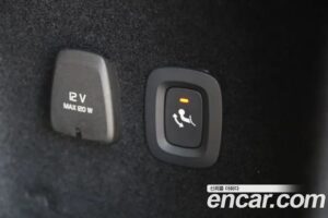 Volvo V60 T5 PRO AWD 2020 года из Южной Кореи