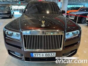 Rolls-Royce Cullinan 6.7 V12 2023 года из Южной Кореи