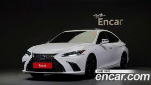 Lexus ES F-Sport 2022 года из Южной Кореи