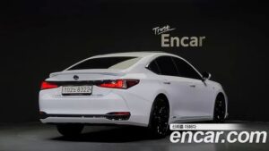 Lexus ES F-Sport 2022 года из Южной Кореи