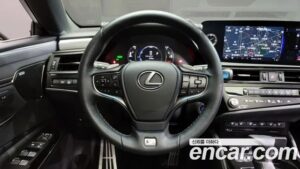 Lexus ES F-Sport 2022 года из Южной Кореи