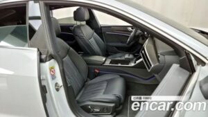 Audi A7 55 TFSI 4WD Premium 2021 года из Южной Кореи
