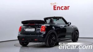 Mini Cooper Convertible JCW 2020 года из Южной Кореи