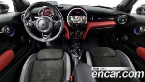 Mini Cooper Convertible JCW 2020 года из Южной Кореи