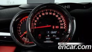 Mini Cooper Convertible JCW 2020 года из Южной Кореи